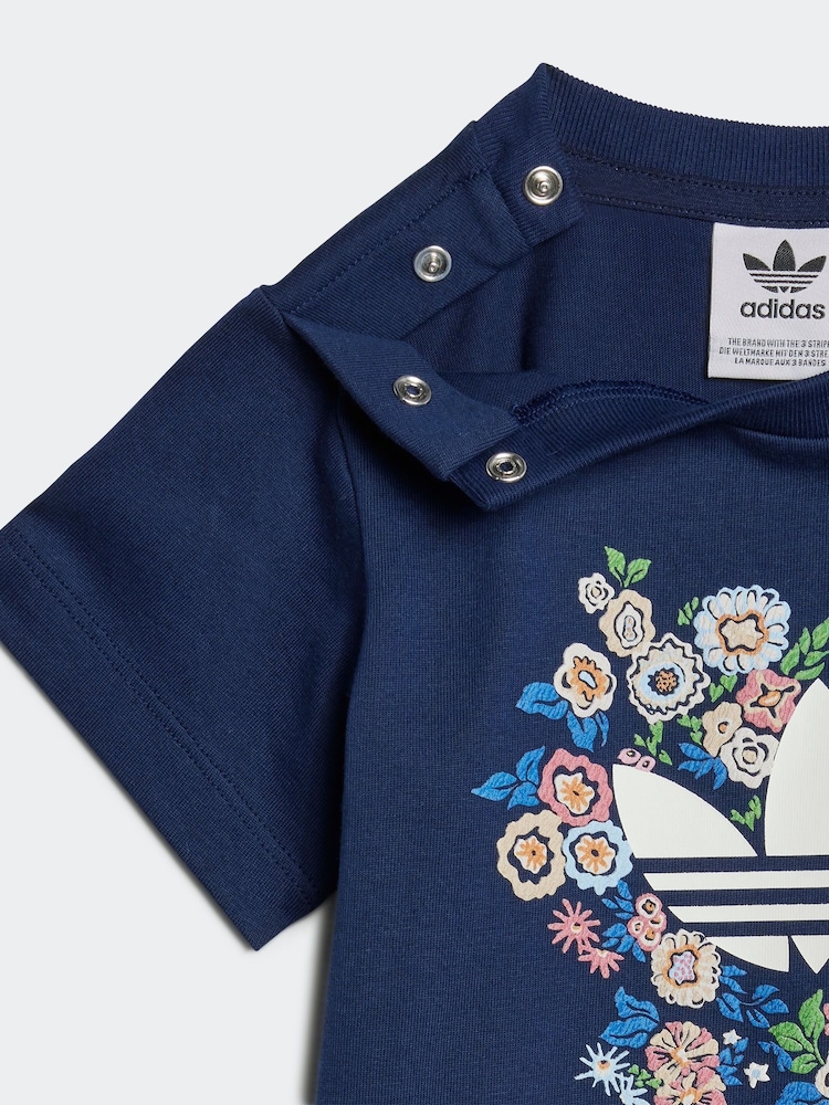 adidas Originals Blue Blue Floral Liberty London T-shirt and Short Set - Image 5 of 7
