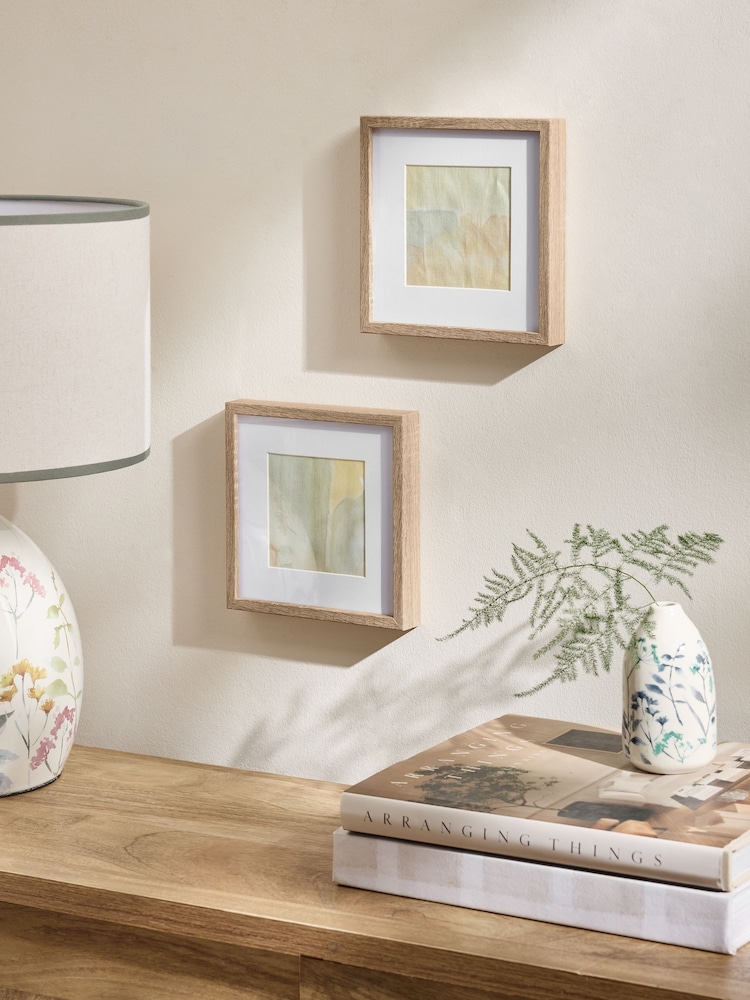 Set of 2 Oak Hadley Wood Effect Photo Frames - Image 2 of 8