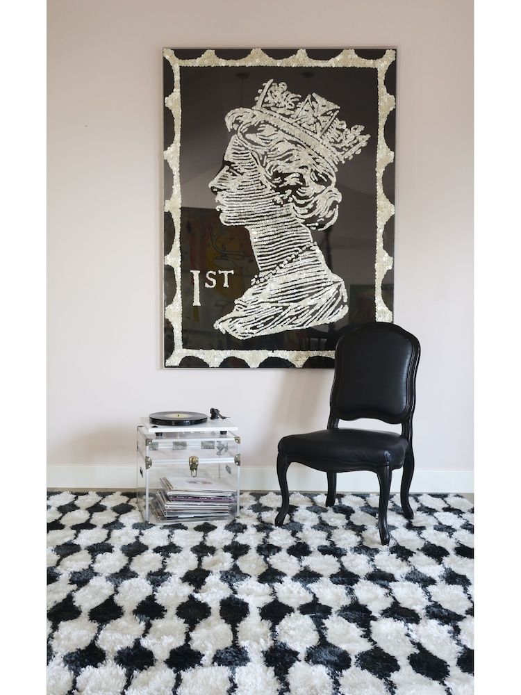 Novogratz Black Retro Shaggy Stocking Rug - Image 1 of 6
