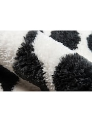 Novogratz Black Retro Shaggy Stocking Rug - Image 5 of 6