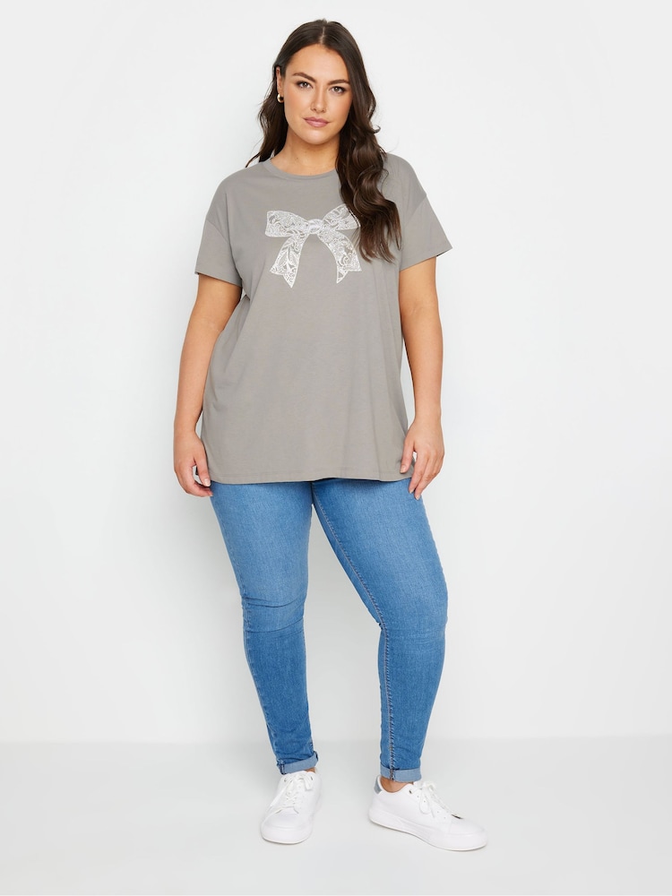Grau - Yours Curve Diamante Bow Print T-Shirt - Bild 2 von 5 Grau - Yours Curve Diamante Bow Print T-Shirt - Bild 2 von 5