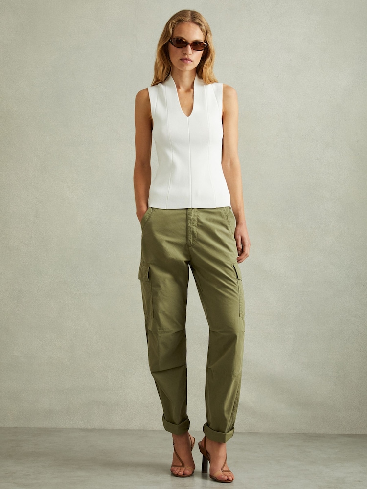 Khaki - Reiss Alessio Combat-Hose in Tapered-Fit aus Baumwolle mit Kordelzug - Bild 1 von 6 Khaki - Reiss Alessio Combat-Hose in Tapered-Fit aus Baumwolle mit Kordelzug - Bild 1 von 6