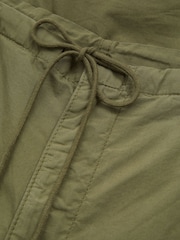 Khaki - Reiss Alessio Combat-Hose in Tapered-Fit aus Baumwolle mit Kordelzug - Bild 6 von 6