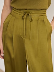 Grün - Mint Velvet Wide-Leg-Hose aus Satin - Bild 3 von 8