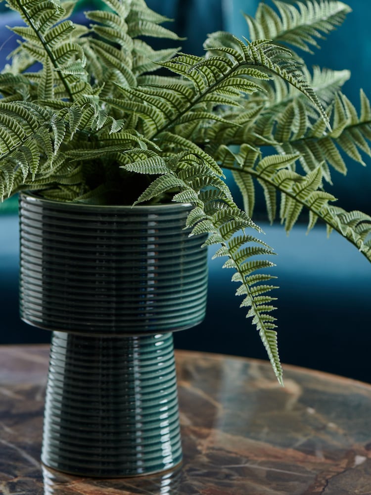 Green Artifical Fern in Ripple Glazed Vase - Image 2 of 3 Green Artifical Fern in Ripple Glazed Vase - Image 2 of 3