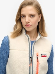 Crème - Superdry Outdoor Gilet en polaire 100% coton - Image 6 de 9