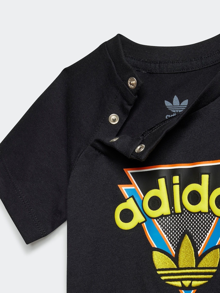 ensemble shorts et t-shirt adidas originals 100% coton - Image 5 of 7