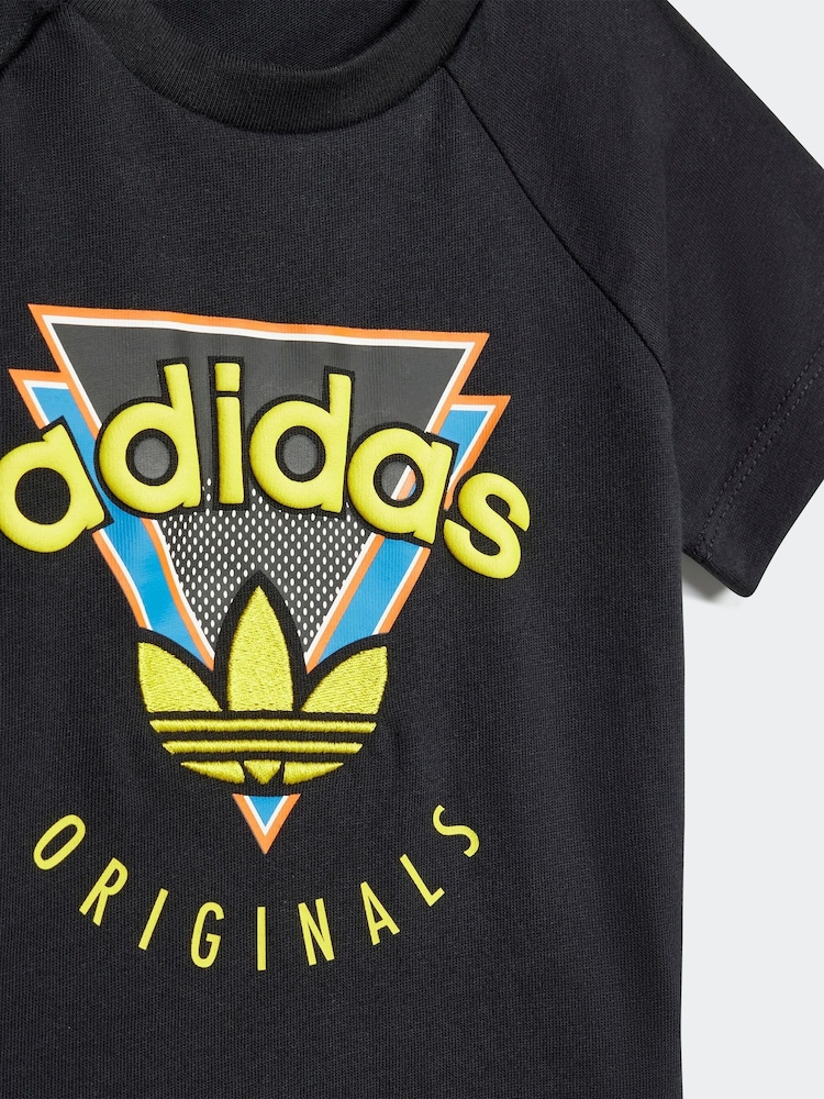 ensemble shorts et t-shirt adidas originals 100% coton - Image 6 of 7