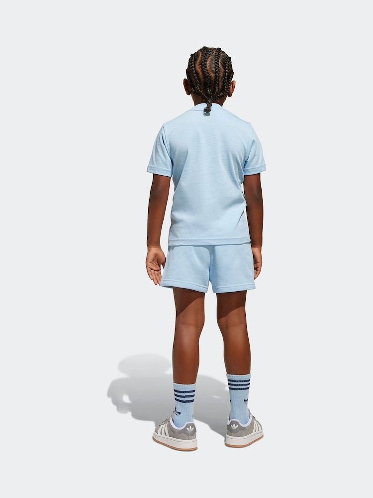 أزرق - طقم شورت وتيشِرت من القطن 100% من adidas Originals - صورة 2 من 5