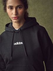 Sudadera de polar con diseño lineal y capucha de adidas - Imagen 5 de 6