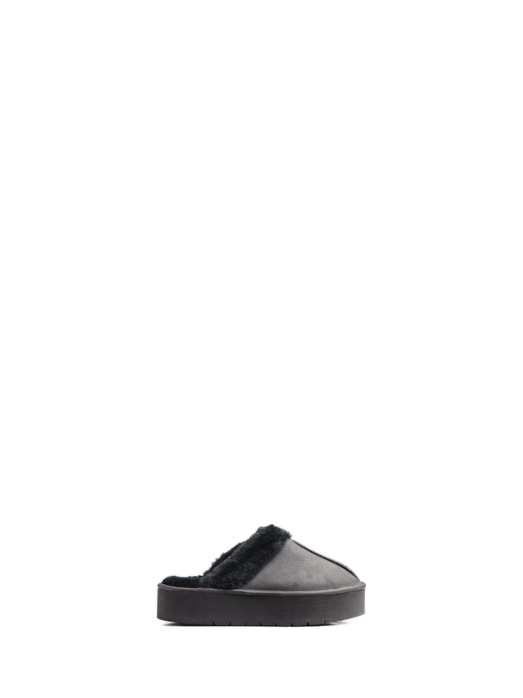 Grau - PIECES Faux Suede Fluffy Mule Slippers - Bild 1 von 2 Grau - PIECES Faux Suede Fluffy Mule Slippers - Bild 1 von 2