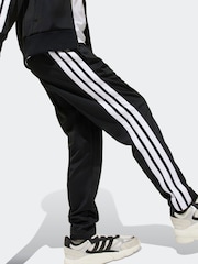 Negro/Rojo - adidas Essentials Tiberio 3-Stripes Kids Tracksuit - Imagen 6 de 9