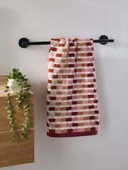 Berry Pink Sketch 100% Cotton Towel - Image 1 of 4