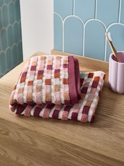 Berry Pink Sketch 100% Cotton Towel - Image 2 of 4