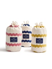 Christy Nautical Takeaway Retro Style Lightweight Beach Towel - Image 4 of 4