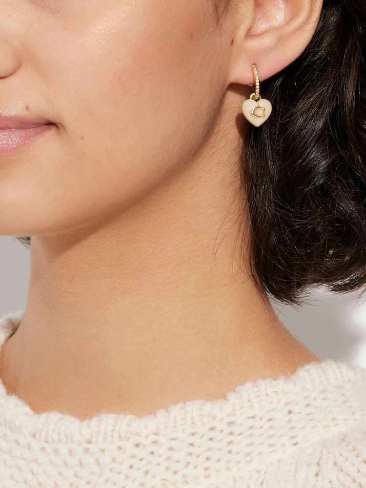 COACH Gold Tone Signature Heart Huggies Earrings - Bild 2 von 3