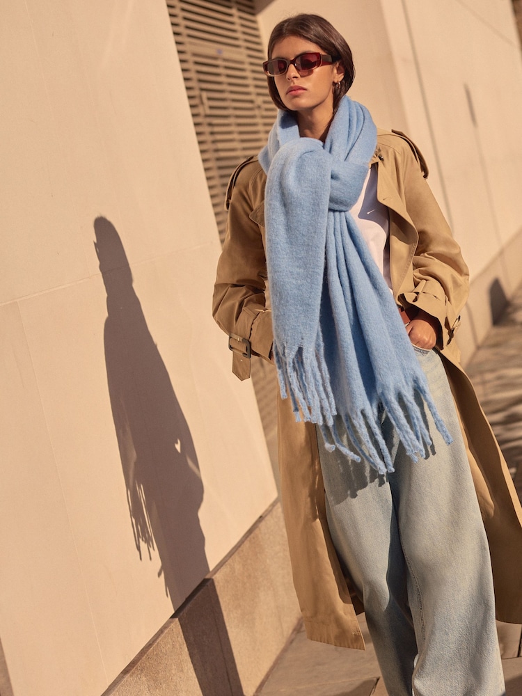 Blue Heavyweight Blanket Scarf Containing Wool - Image 4 of 7