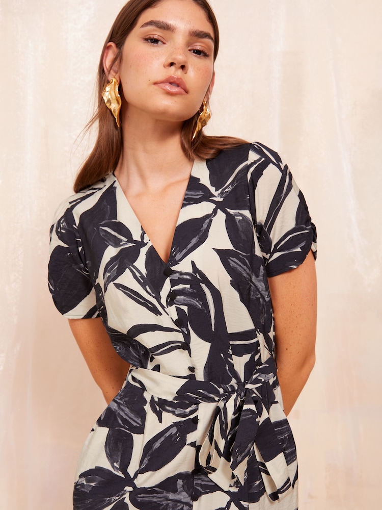 Friends Like These Black/White Short Sleeve Midi Belted Shirt Dress - Image 2 of 4