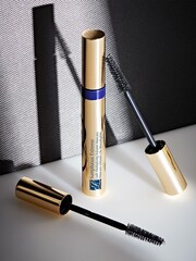 Estée Lauder Eye Seduction Sumptuous Extreme Mascara Gift Set - Image 3 of 5