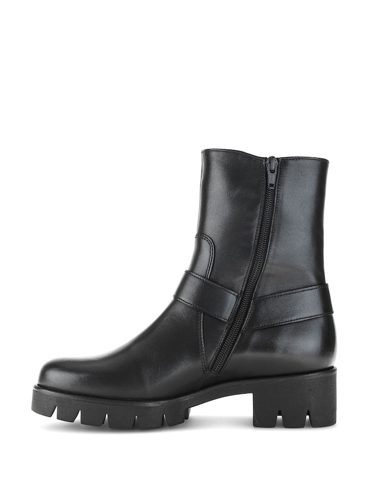 Gabor Burford Leather Ankle Black Boots - Image 2 of 5 Gabor Burford Leather Ankle Black Boots - Image 2 of 5
