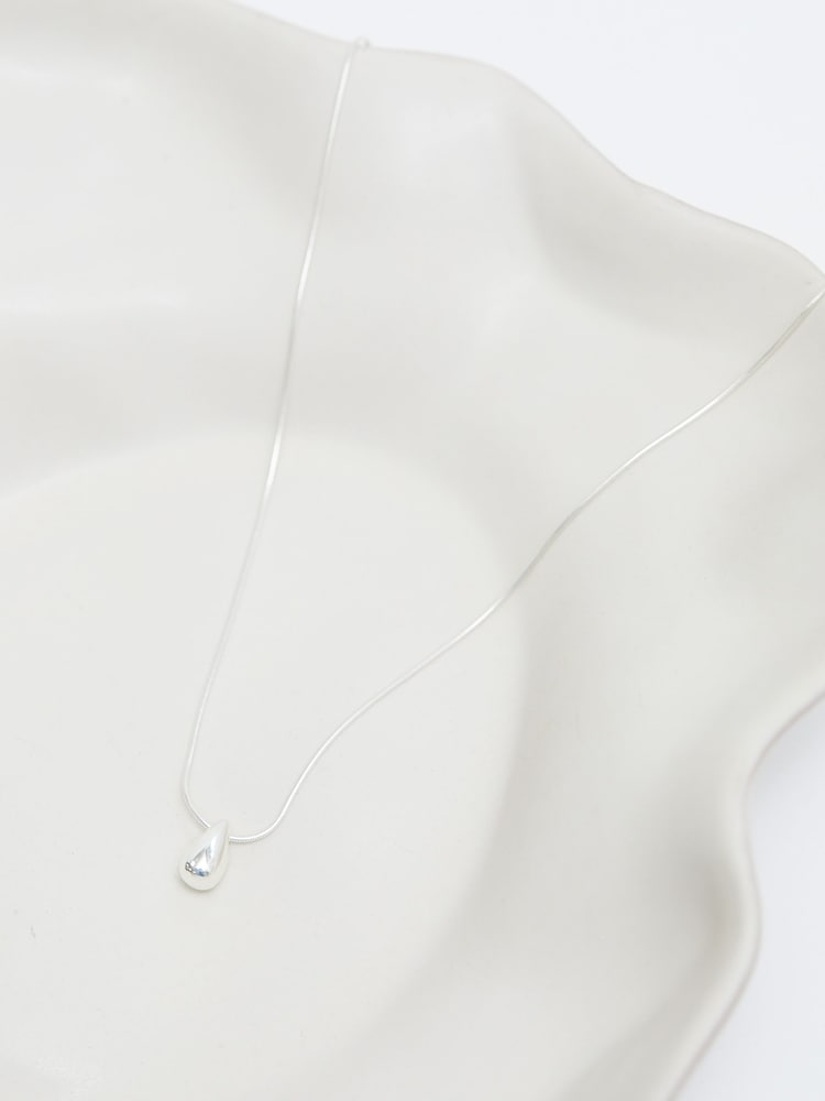 Simply Silver Silver Tone Sterling 925 Polished Nugget Necklace - Image 1 of 3 Simply Silver Silver Tone Sterling 925 Polished Nugget Necklace - Image 1 of 3