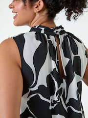 Roman Black Abstract Bubble Hem Keyhole Top - Image 5 of 5