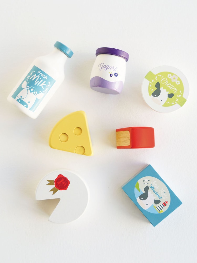 Le Toy Van Cheese and Dairy Wooden Market Crate - Image 2 of 4