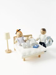 Le Toy Van Dolls House Family - Image 6 of 6
