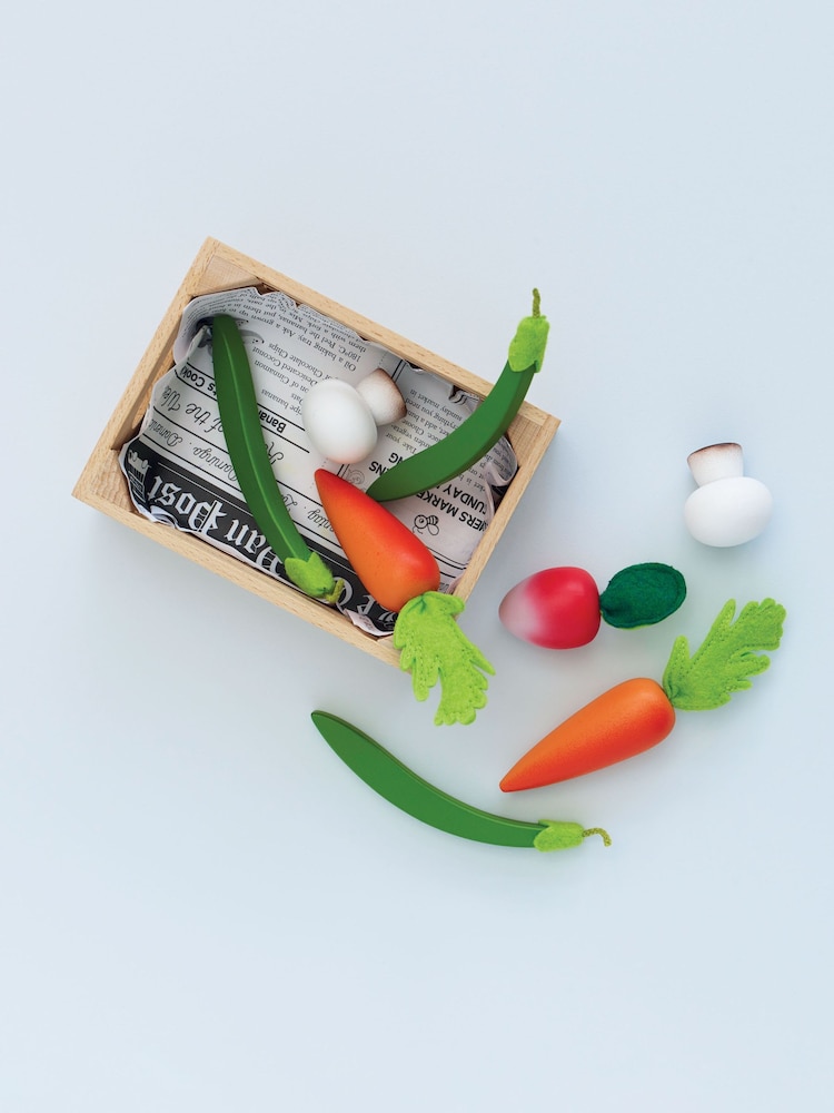 Le Toy Van Harvest Vegetable Wooden Food Crate - Image 2 of 3 Le Toy Van Harvest Vegetable Wooden Food Crate - Image 2 of 3
