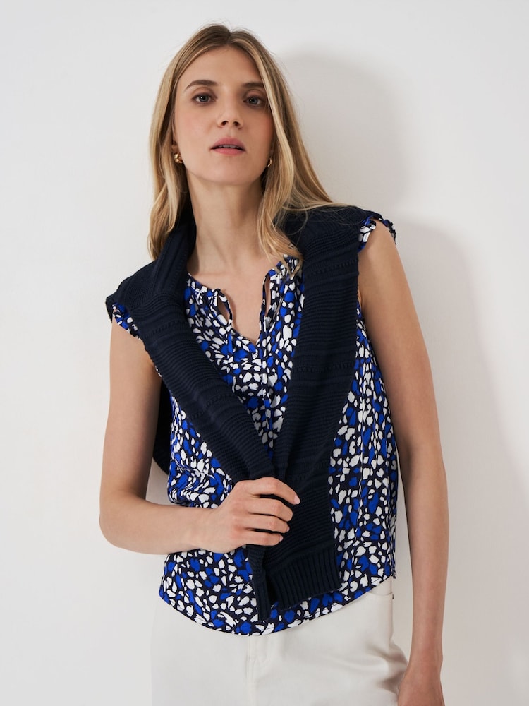 Crew Clothing – Ondine – Oberteil mit Rüschenärmeln - Bild 1 von 5