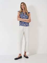 Crew Clothing – Ondine – Oberteil mit Rüschenärmeln - Bild 3 von 5