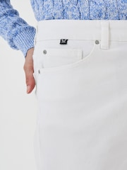 Crew Clothing White Relaxed Cropped Jeans - Image 4 of 5
