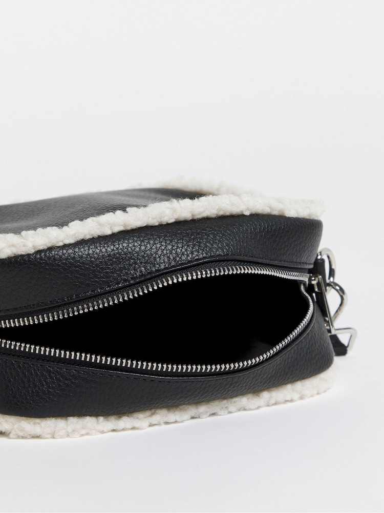 Simply Be Black Shearling Bag - Image 4 of 4
