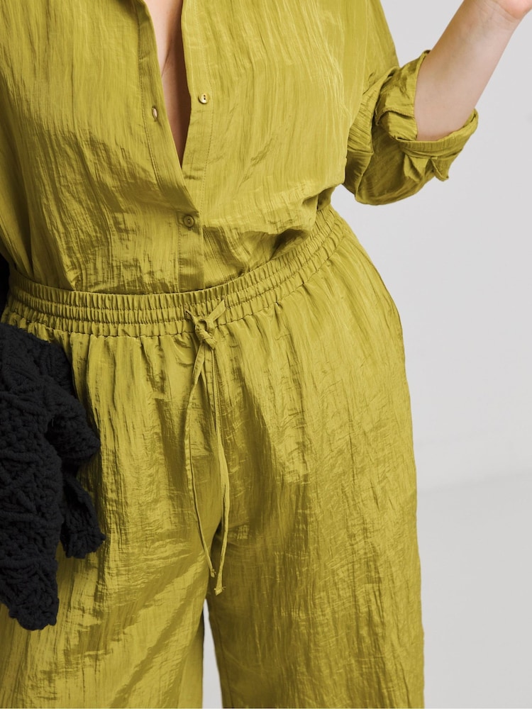 Simply Be Green Textured Satin Wide Leg Trousers - Image 4 of 4 Simply Be Green Textured Satin Wide Leg Trousers - Image 4 of 4