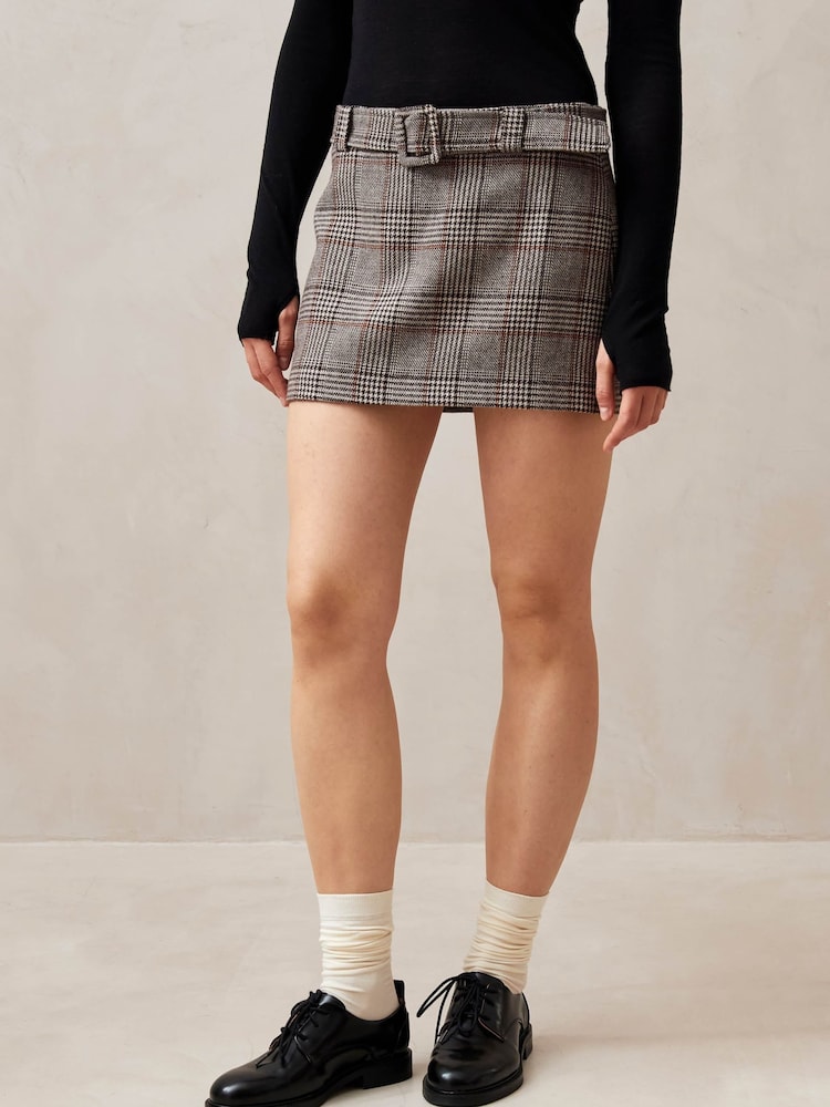 Alohas Brown Shibuya Checks Skirt - Image 1 of 6 Alohas Brown Shibuya Checks Skirt - Image 1 of 6