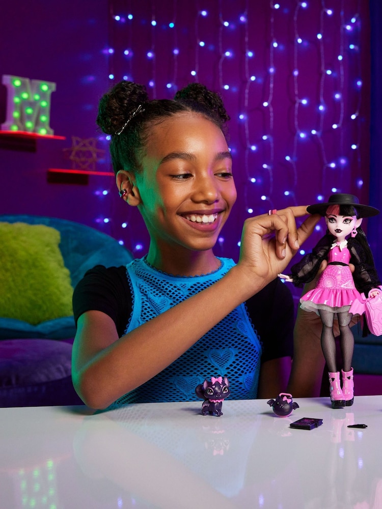 Monster High Draculaura Doll - Image 2 of 6