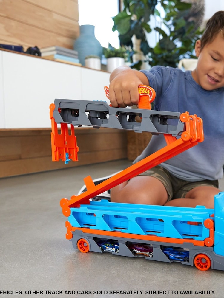 Hot Wheels City Speedway Hauler - Image 5 of 5