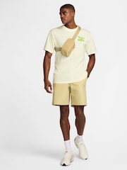 Nike Green Sportswear Blooming Graphic 100% Cotton T-Shirt - Image 6 of 6