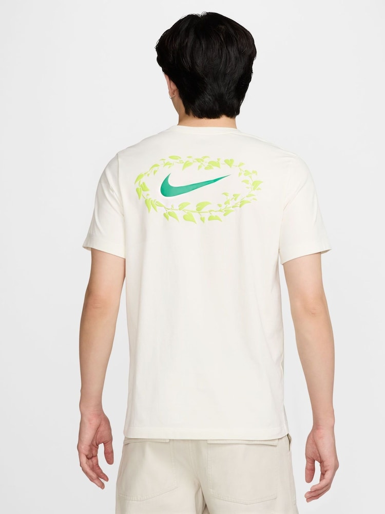 Nike White Sportswear Blooming Graphic 100% Cotton T-Shirt - Image 5 of 6