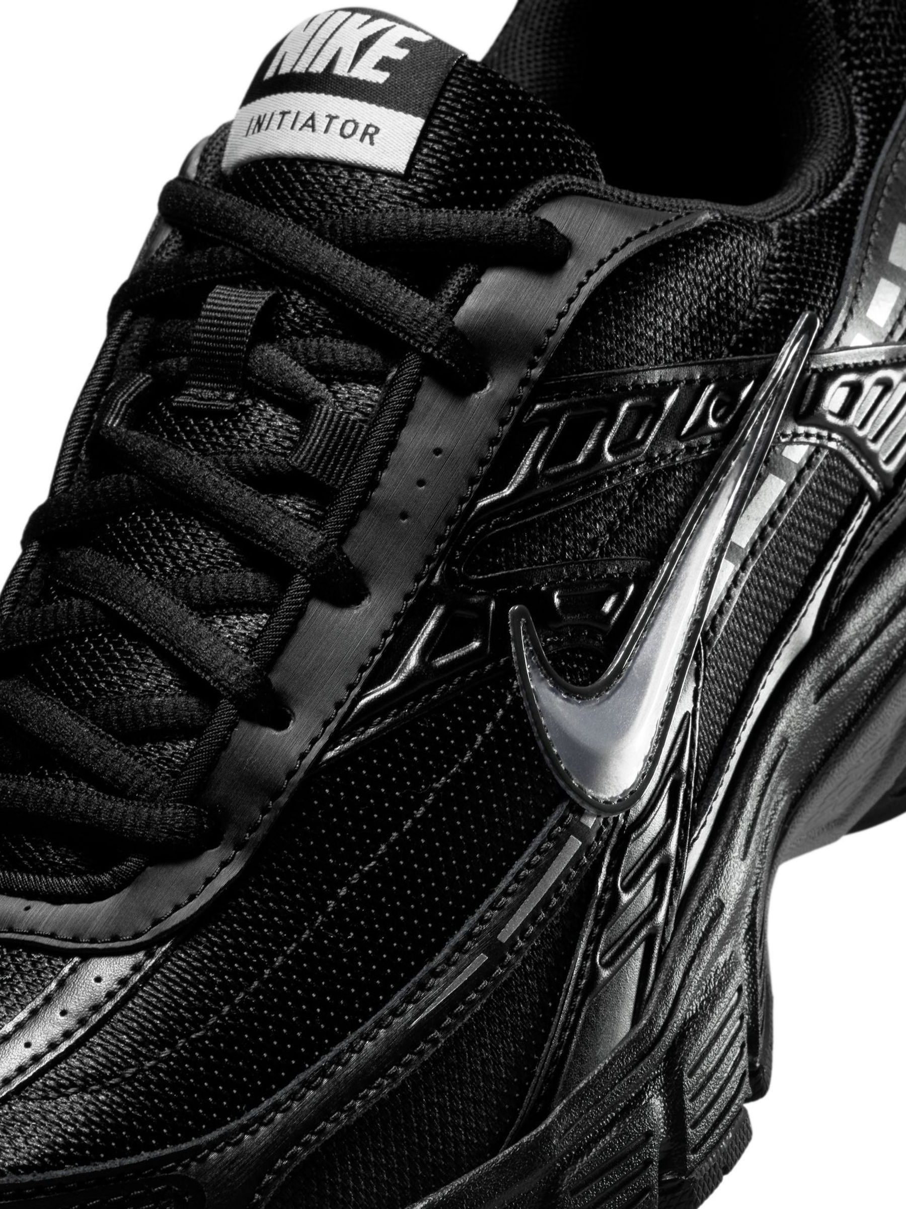 black silver nike