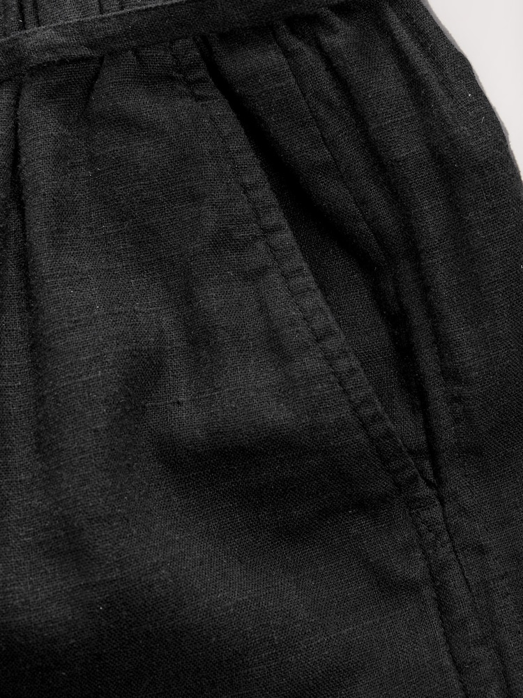 Zwart - Tie Waist Linen Blend Boy Shorts - Image 2 of 3