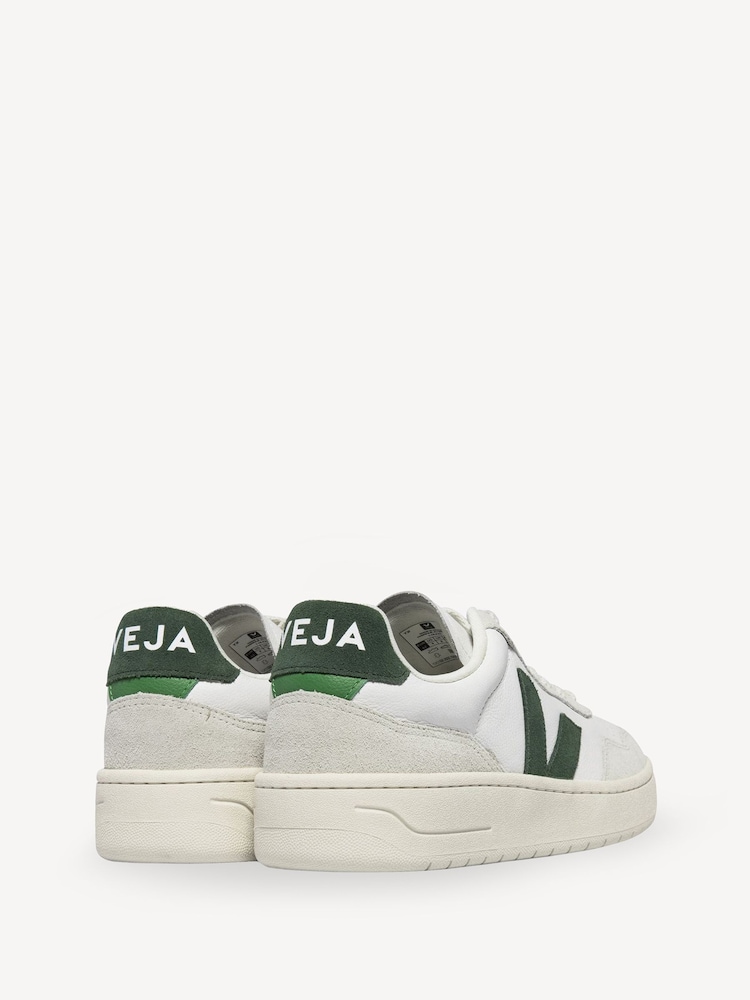 Veja V-90 Trainers - Image 2 of 3