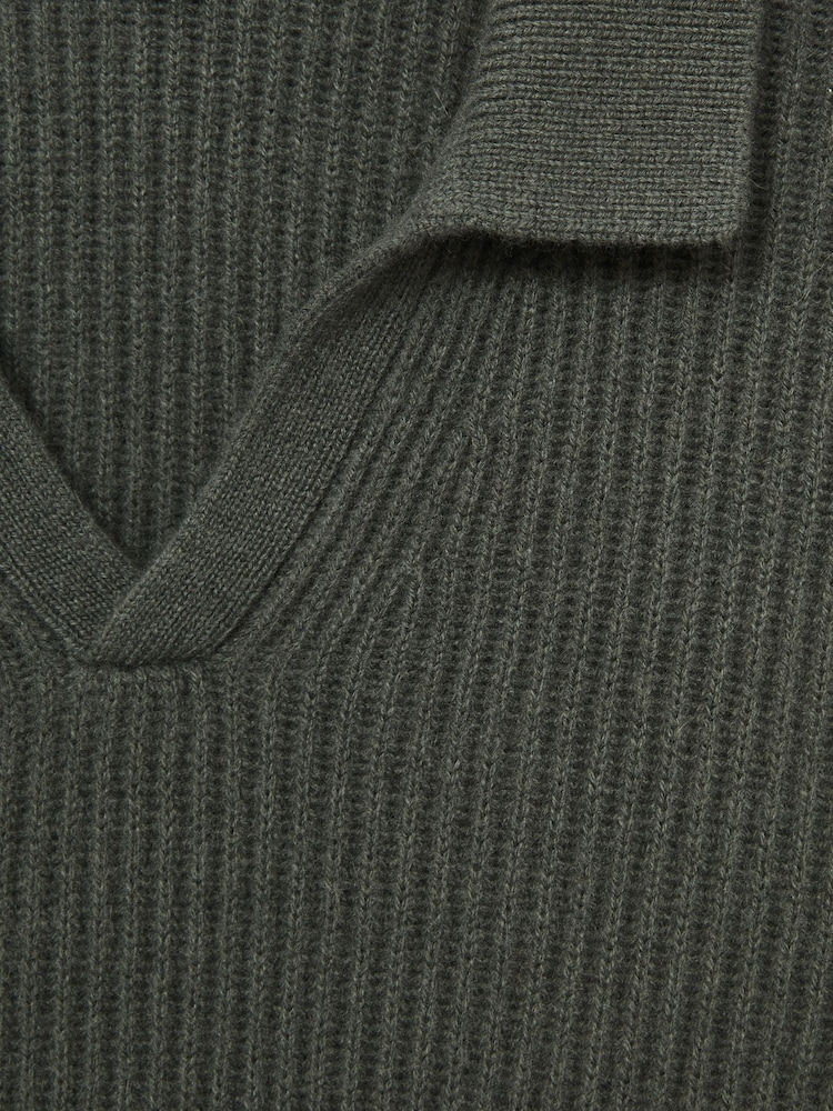 Military Green - قميص بولو كشمير مضلَّع Laird تشكيلة Atelier من Reiss - صورة 6 من 6 Military Green - قميص بولو كشمير مضلَّع Laird تشكيلة Atelier من Reiss - صورة 6 من 6