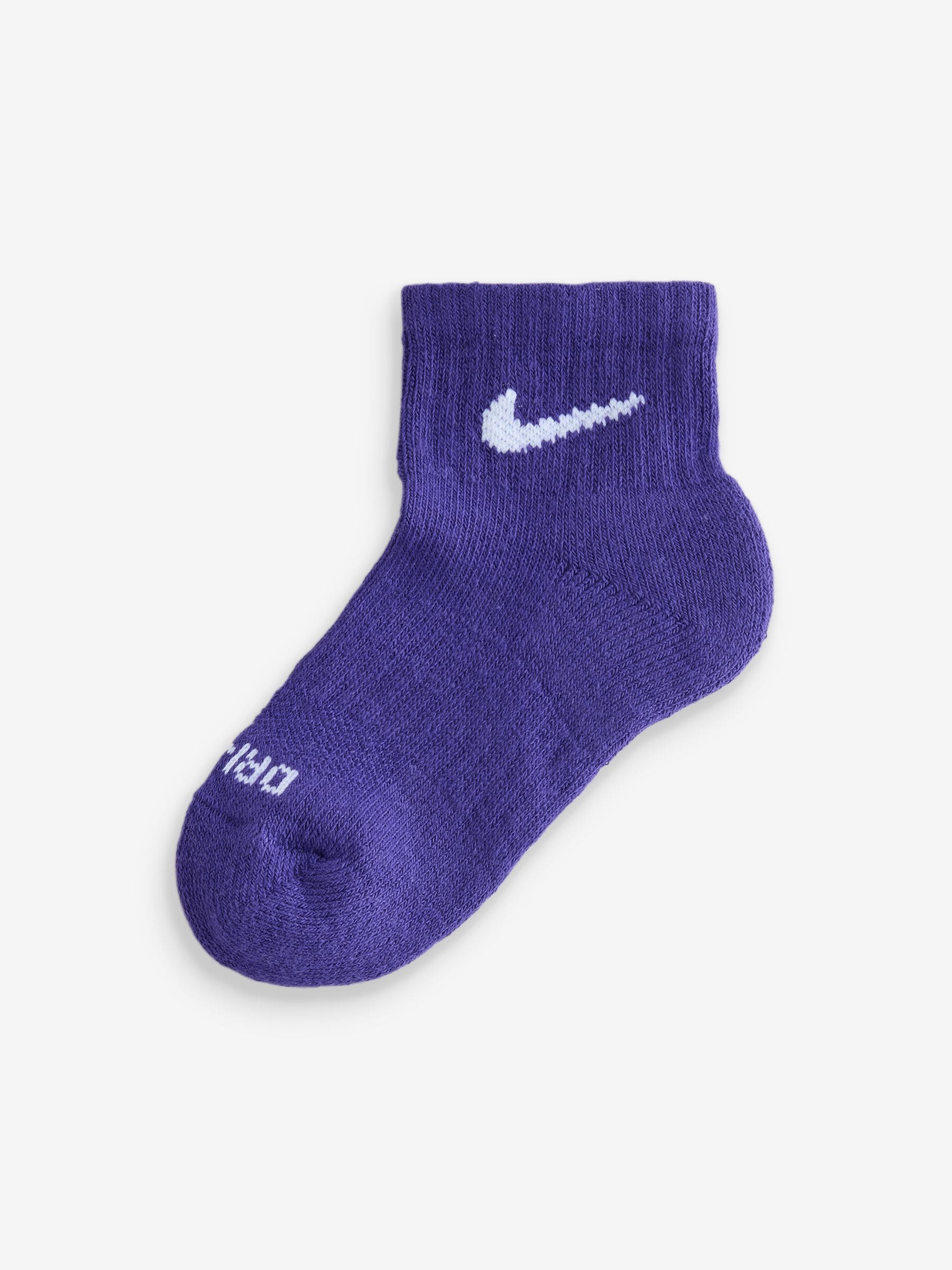 nike performance dri fit socks