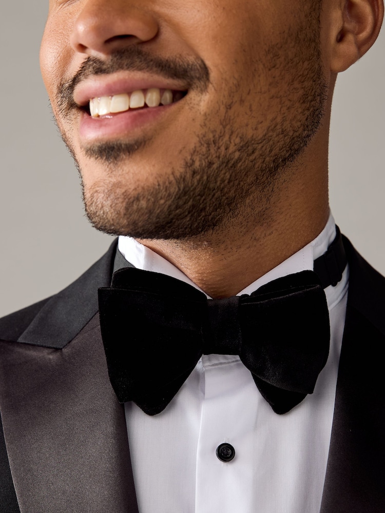 Black Signature Made In Italy Velvet Bow Tie - Image 1 of 1 Black Signature Made In Italy Velvet Bow Tie - Image 1 of 1