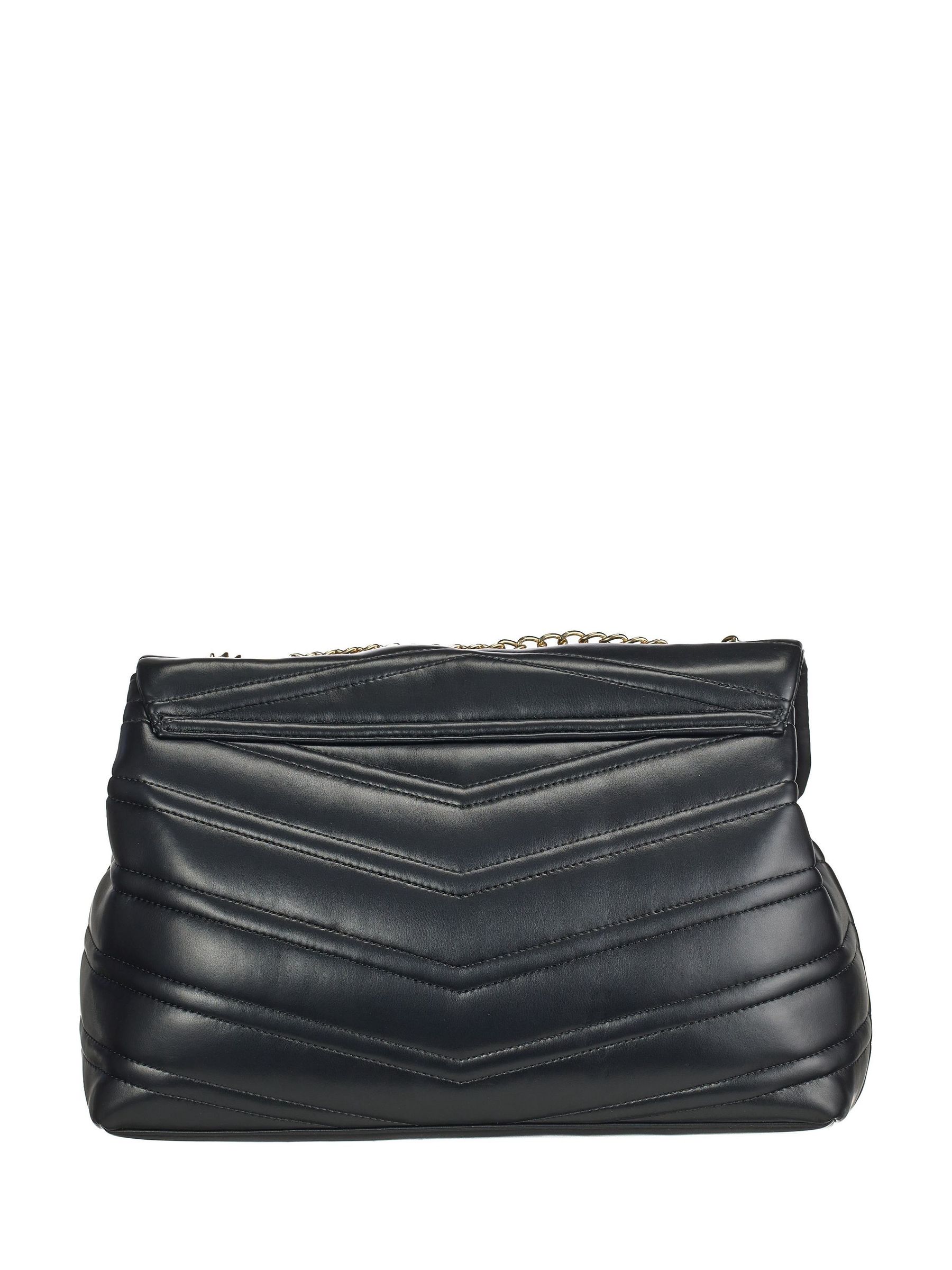 Quilted shoulder bag black top