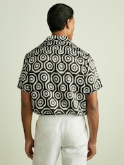 Reiss Black/White Canape Geometric-Print Poplin Cuban-Collar Shirt - Image 5 of 6