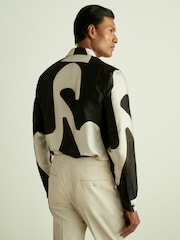 Reiss Chocolate Brown Montana Abstract-Print Poplin Shirt - Image 6 of 7
