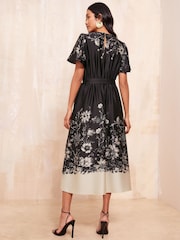 Friends Like These Black/White Flutter Sleeve Printed Satin Midi Dress - Image 4 of 4