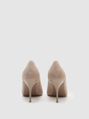 밝은 회갈색 - Reiss Tilly Suede Pointed-Toe Mid-Heel Court Shoes - 5의 이미지 4